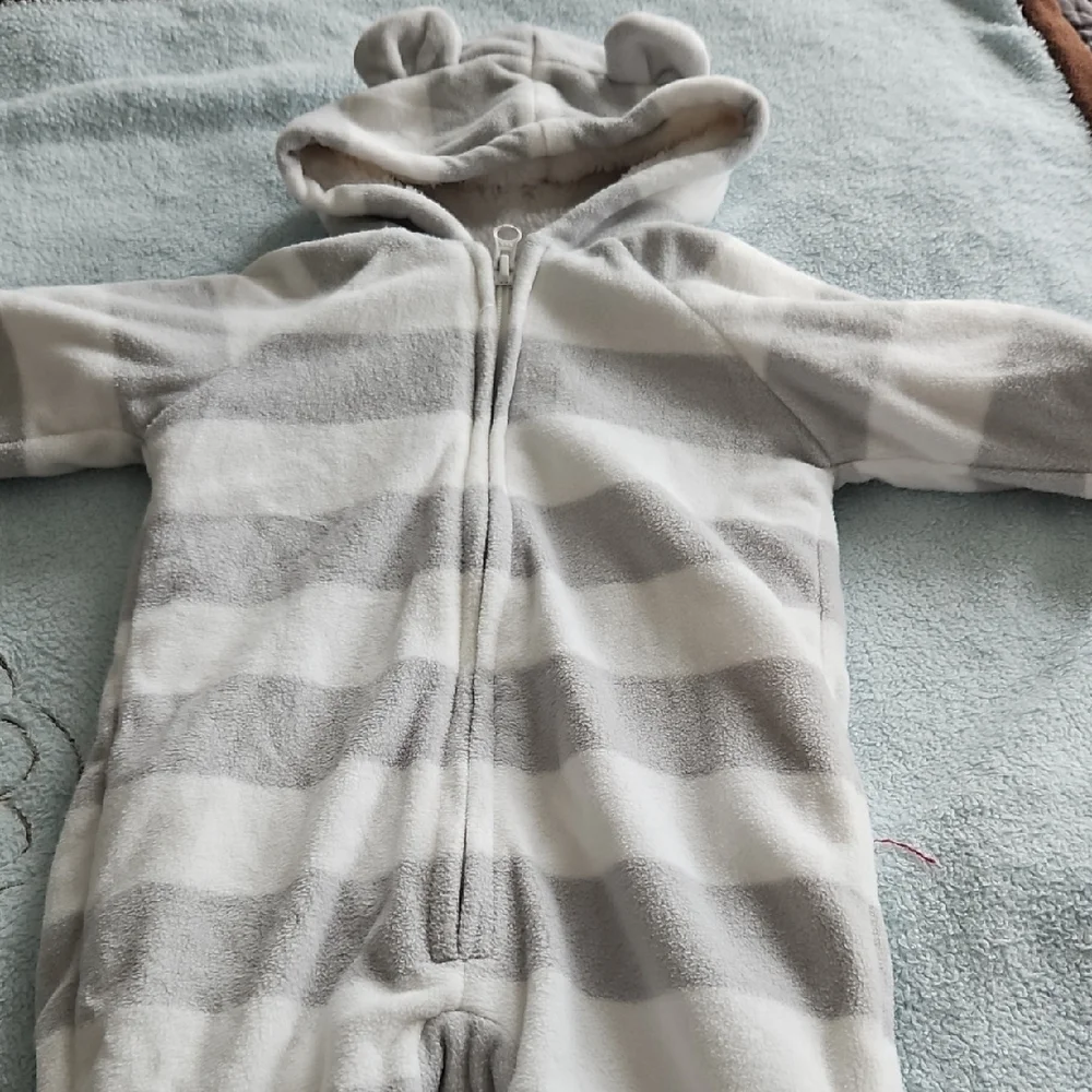 Old Navy Gray and White Striped Footie